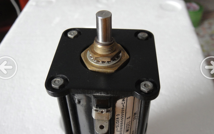 Beckman  MODEL  A  300KX2 Multi turn potentiometer diameter 46mm, height 103mm, shaft length 20mmx6.3mm