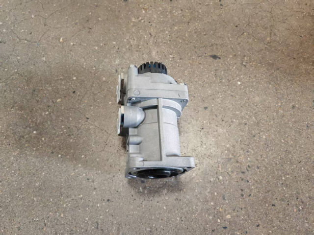 限压式制动阀带接头总成 3514010-Q4400,Tianjin Tongxing Auto Parts Co., Ltd.,限压式制动阀带接头总成 3514010-Q4400