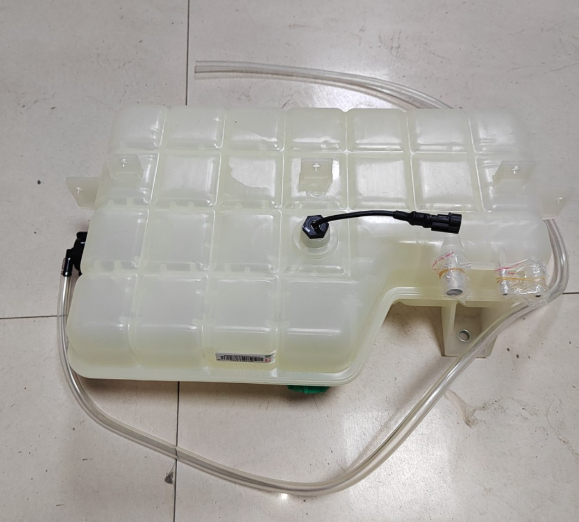 适用于德龙的高品质重型卡车膨胀水箱总成卡车配件YG9525537016,Tianjin Tongxing Auto Parts Co., Ltd.,适用于德龙的高品质重型卡车膨胀水箱总成卡车配件YG9525537016