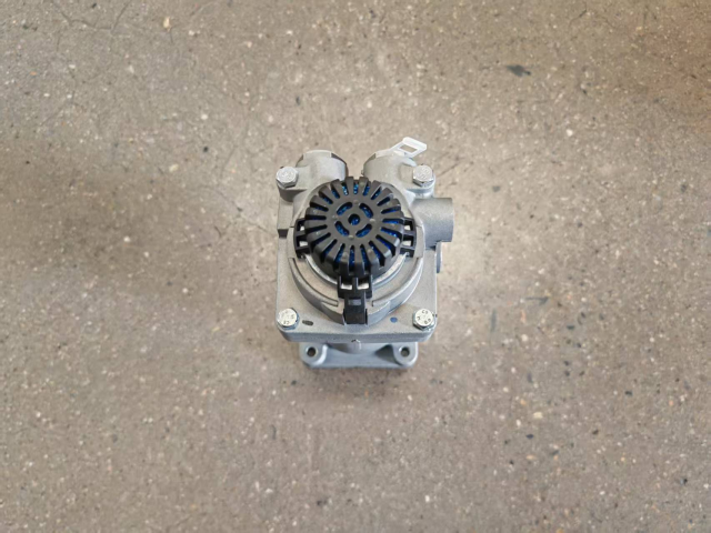 限压式制动阀带接头总成 3514010-Q4400,Tianjin Tongxing Auto Parts Co., Ltd.,限压式制动阀带接头总成 3514010-Q4400