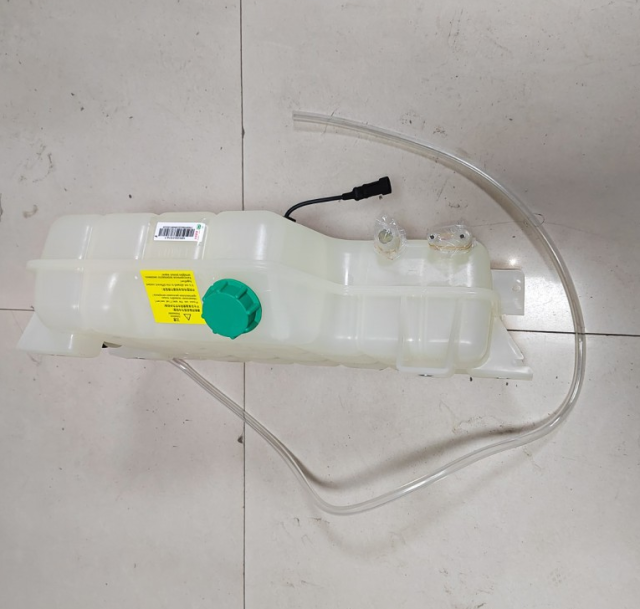适用于德龙的高品质重型卡车膨胀水箱总成卡车配件YG9525537016,Tianjin Tongxing Auto Parts Co., Ltd.,适用于德龙的高品质重型卡车膨胀水箱总成卡车配件YG9525537016