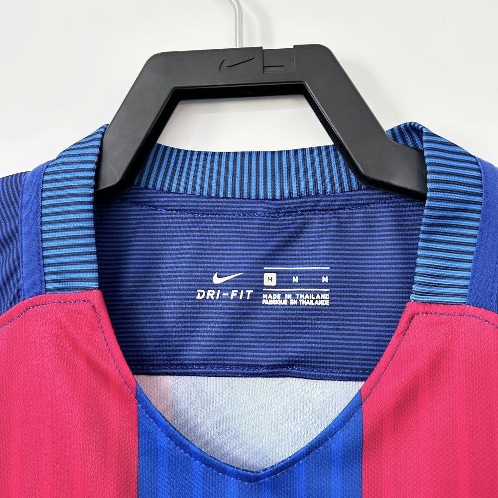16-17 Barcelona Home Retro Football Jersey Fan version