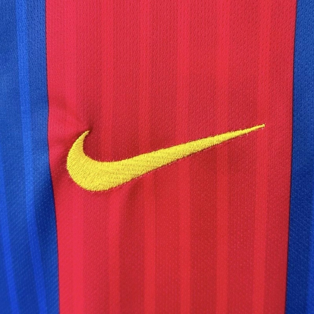 16-17 Barcelona Home Retro Football Jersey Fan version
