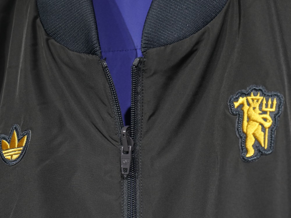 Manchester United Terrace Icons Reversible Double-Sides Cotton Windbreaker Jacket 2025-26