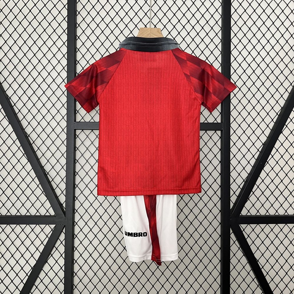 Manchester United Retro Football Jersey Home Kids Kit Jersey+Shorts 1996/98