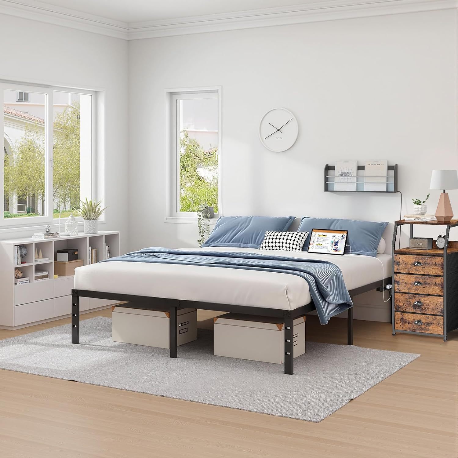 SAFONUS Simple and atmospheric Platform Metal Bed Frame, Under Bed Storage Space, Sturdy Frame (Double with Plug)