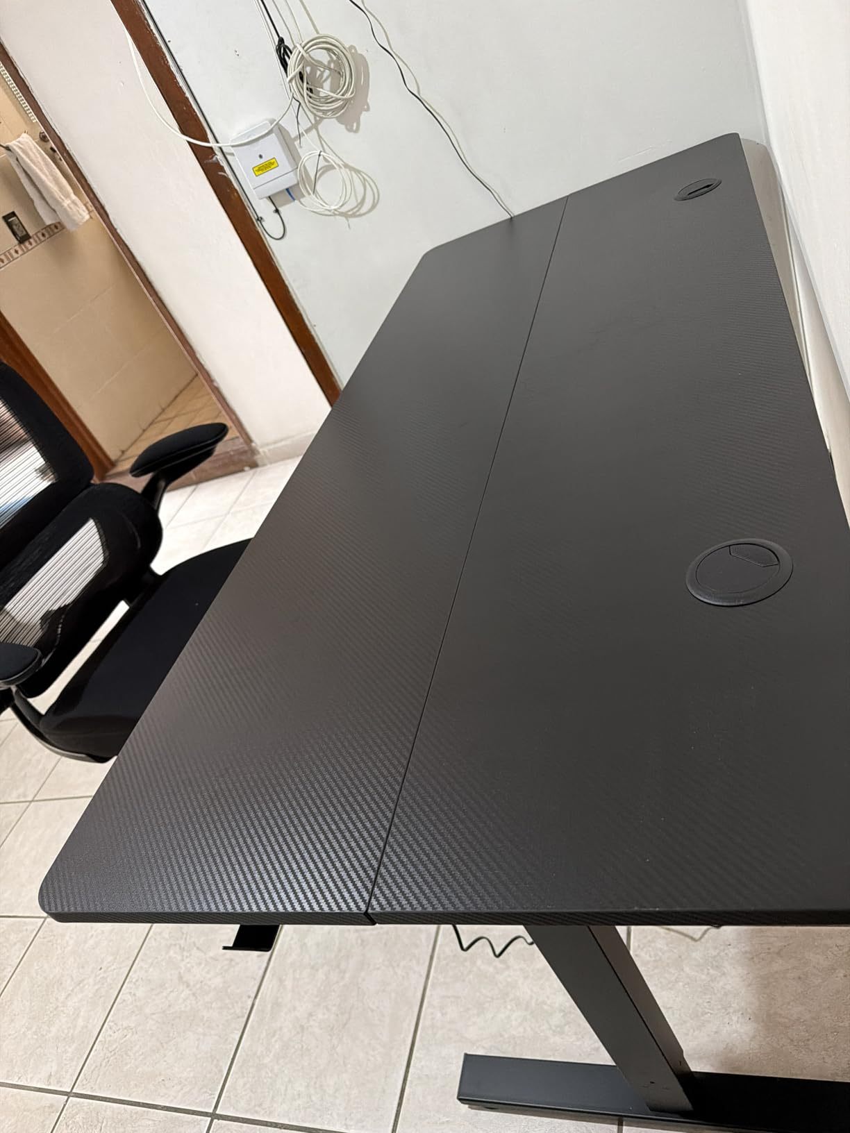 WELIKERA Large Adjustable Height Electric Lifting Desk 140 x 60 cm, Standing Gamer Desk for Home Office, with Memory and Metal T-Stand, Rustic Brown