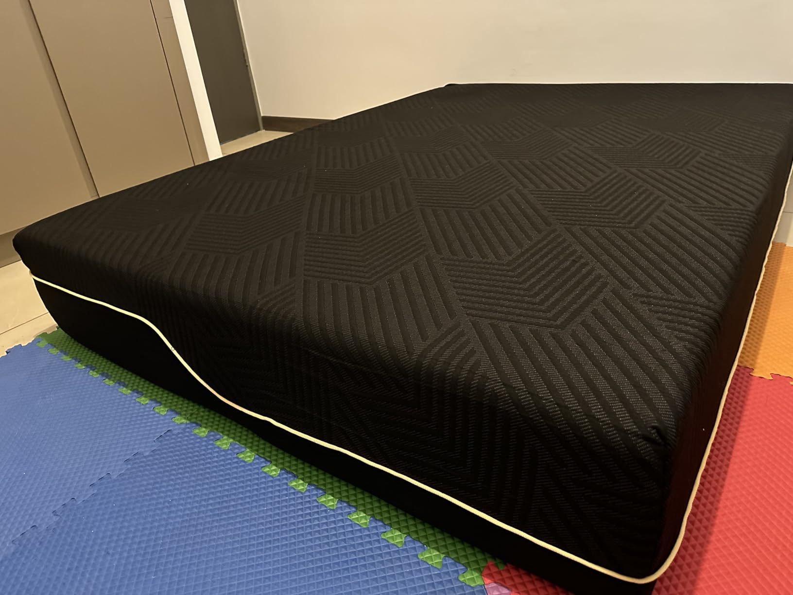 LOKOOY Memory Foam Mattress 28cm, Double Mattresses with Cooling Gel, Medium Firmness Mattress in Box, Pressure Relief, Without Fiberglass (King)