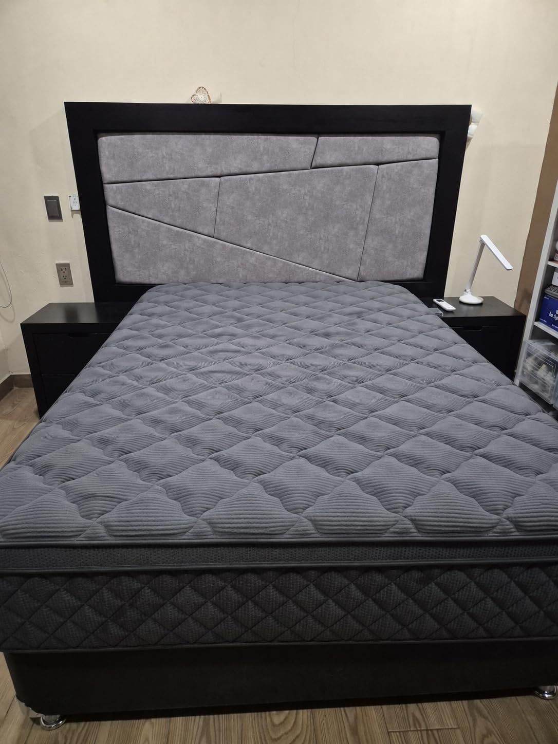 SAFONUS Memory Foam King Size Mattress 20CM, Back Pain Mattress, Cooling Copper Gel Bed in a Box, Therapeutic Medium Firmness, Ergonomic Support, 200x190cm, Black