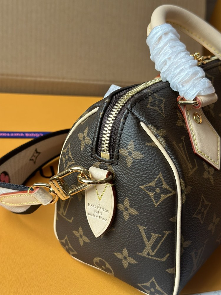 Louis Vuitton Speedy Bandoulière 20