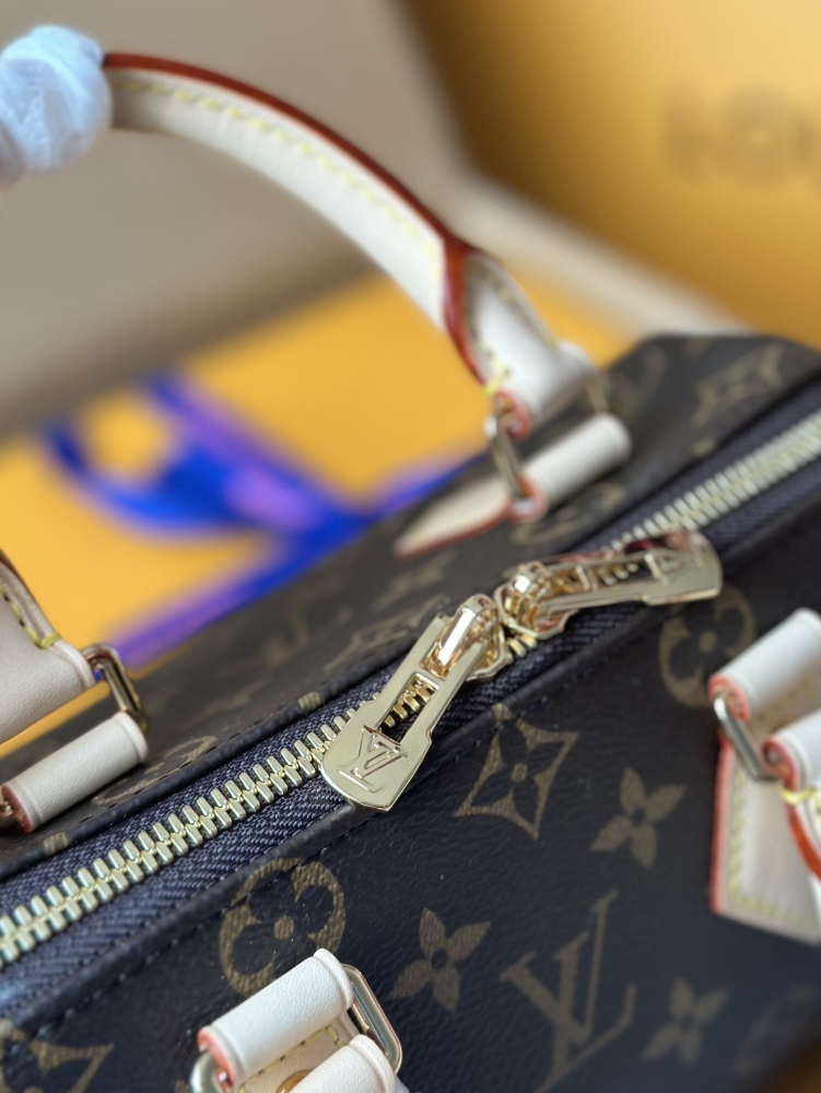 Louis Vuitton Speedy Bandoulière 20