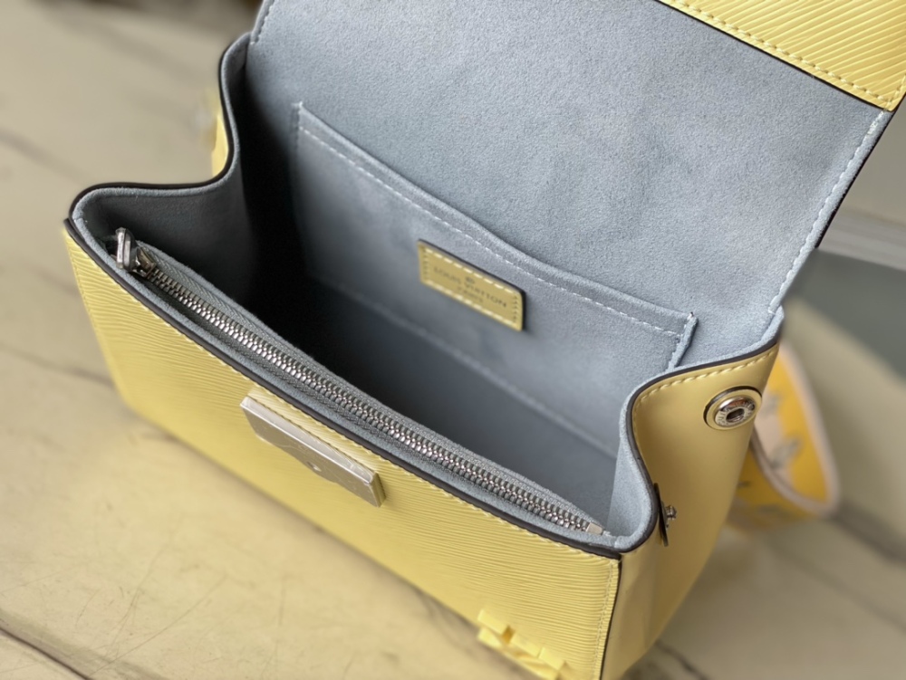 Louis Vuitton Cluny Mini