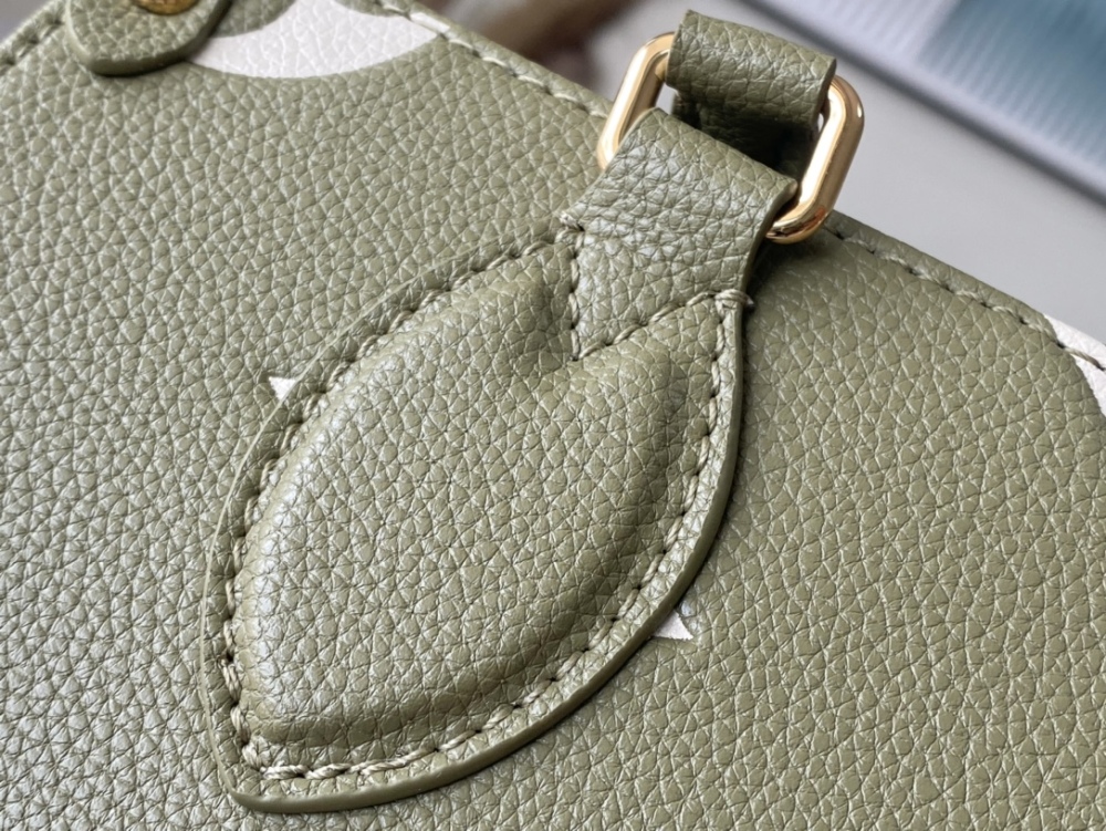 Louis Vuitton OnTheGo BB handbag