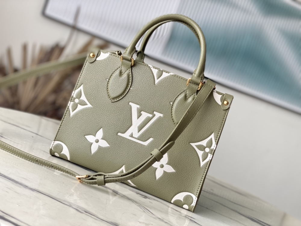 Louis Vuitton OnTheGo BB handbag