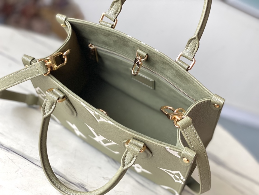 Louis Vuitton OnTheGo BB handbag