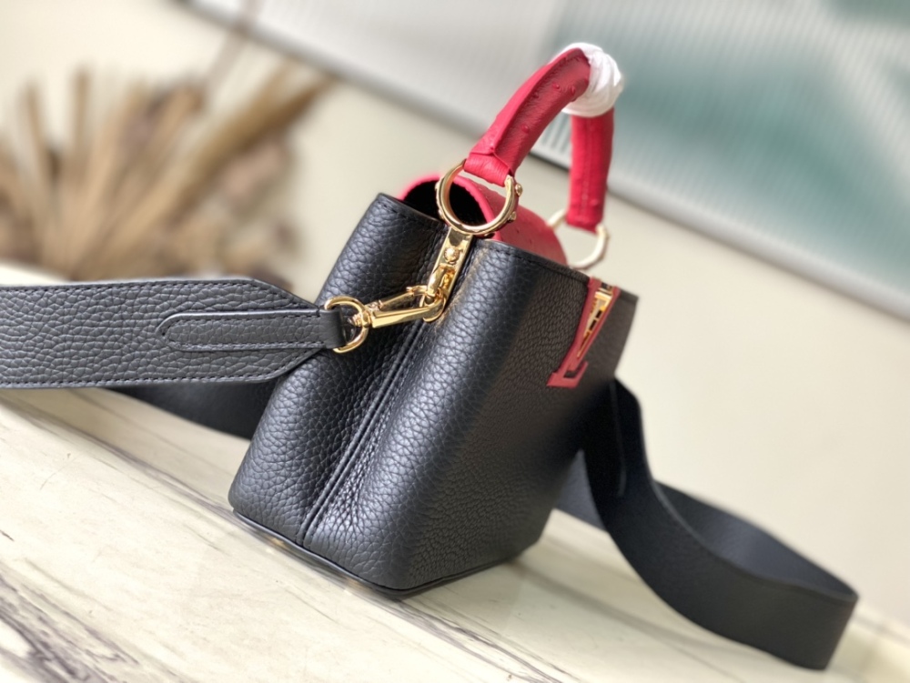 Capucines Mini Handbag