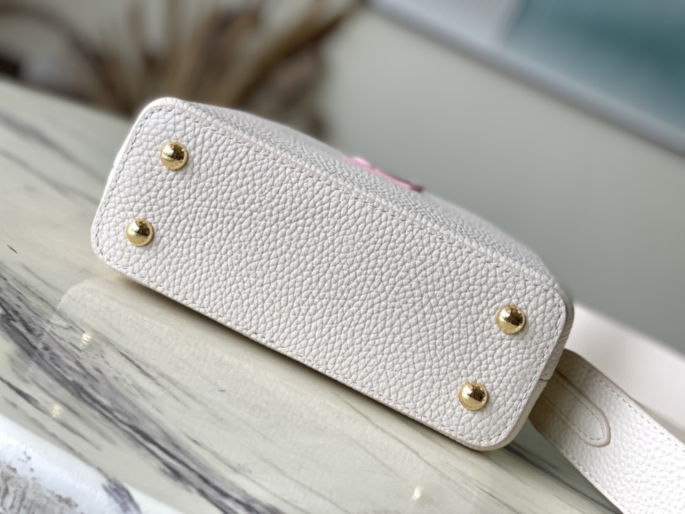 Louis Vuitton Capucines BB handbag