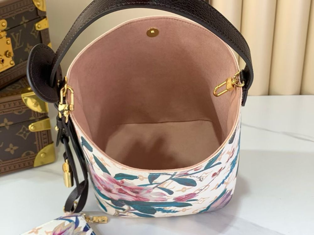 NéoNoé Medium Bucket Bag