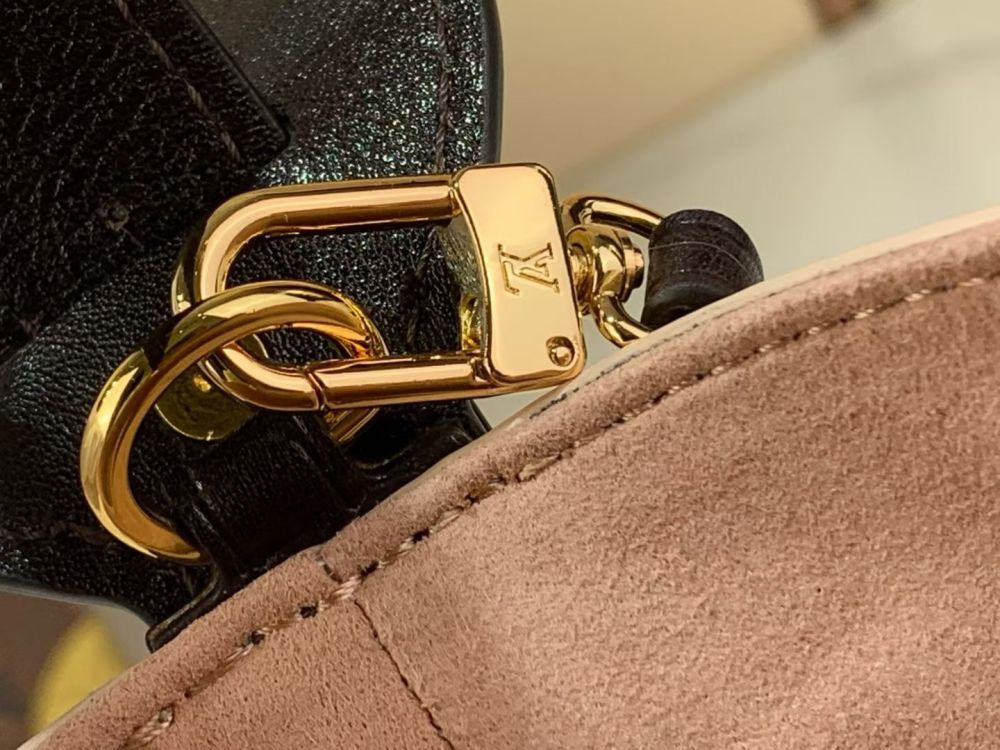 NéoNoé Medium Bucket Bag