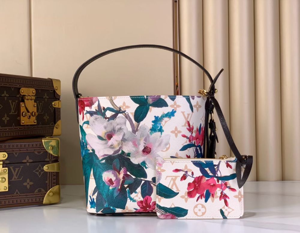 NéoNoé Medium Bucket Bag