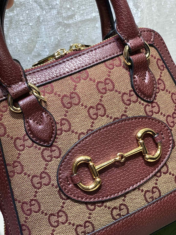 The Gucci Horsebit 1955 mini shell bag is a popular style in the 1955 collection that combines retro charm with modern style.