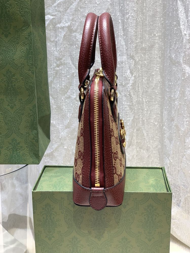 The Gucci Horsebit 1955 mini shell bag is a popular style in the 1955 collection that combines retro charm with modern style.