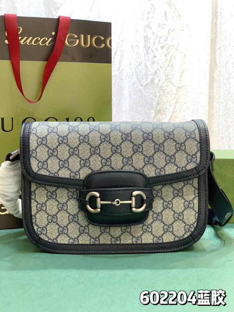 Gucci Horsebit 1955 series medium saddle bag (this classic model is commonly known as "blue glue" or "blue glue with silver hardware")