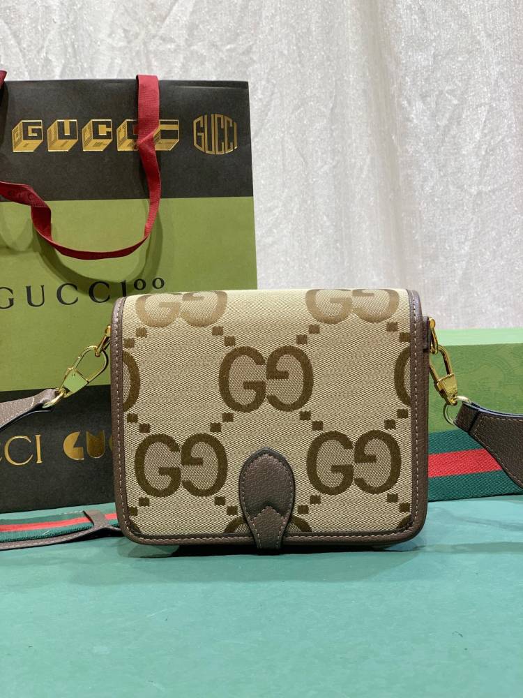 The Gucci Horsebit 1955 series oversized GG monogram saddle bag is a highly recognizable and popular style from the 1955 collection.