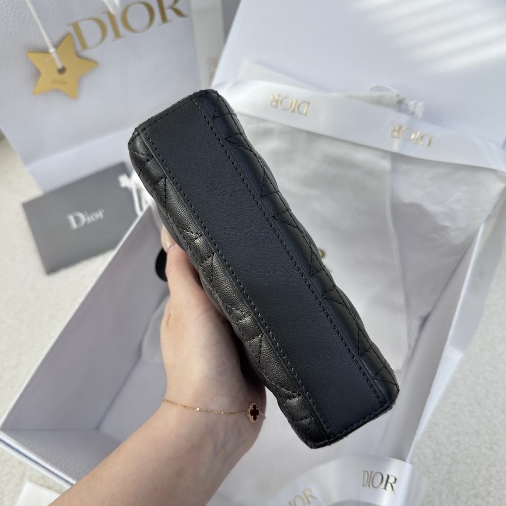 The Dior Lady D-Joy super mini version (horizontal Lady Dior), also known as the "horizontal Lady Dior bag".