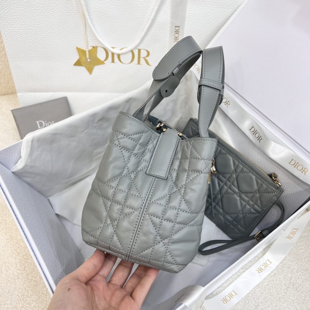 The Dior Toujours small cannage tote bag, affectionately known as the "softer version of the Princess Diana tote," is a popular and gentle workwear style in recent years.