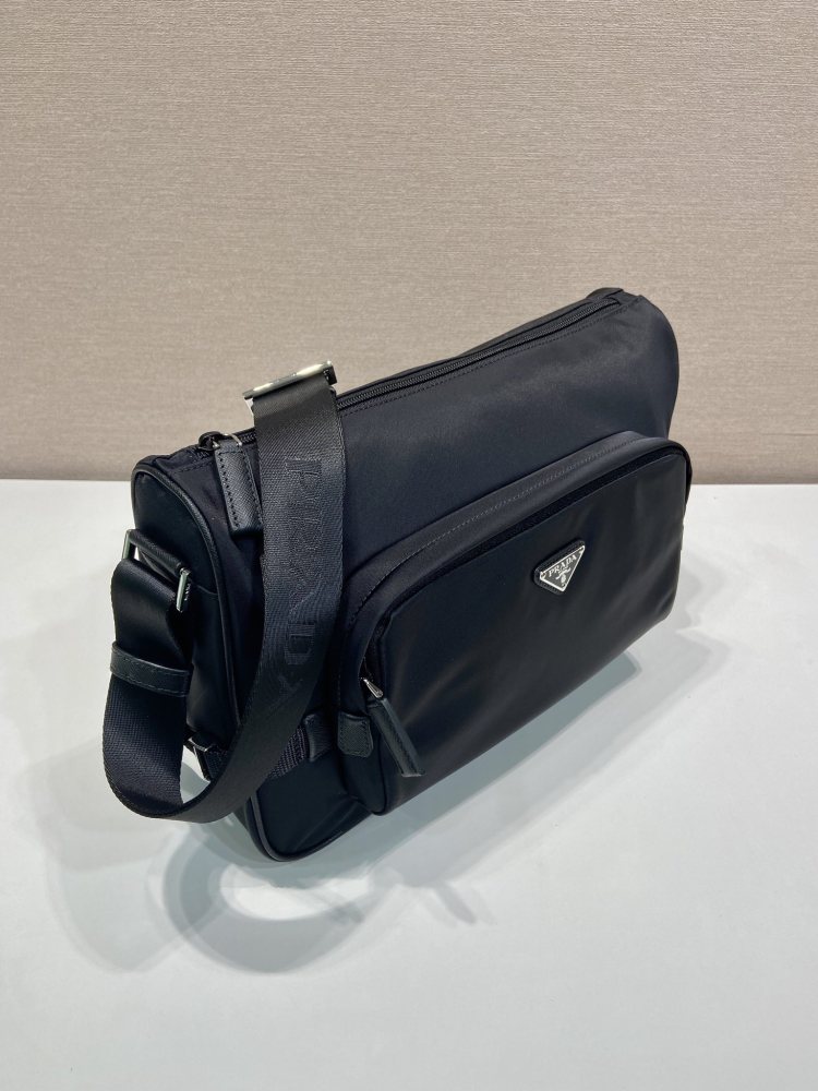 The Prada Re-Nylon messenger bag is also a very popular unisex crossbody bag from Prada in recent years.