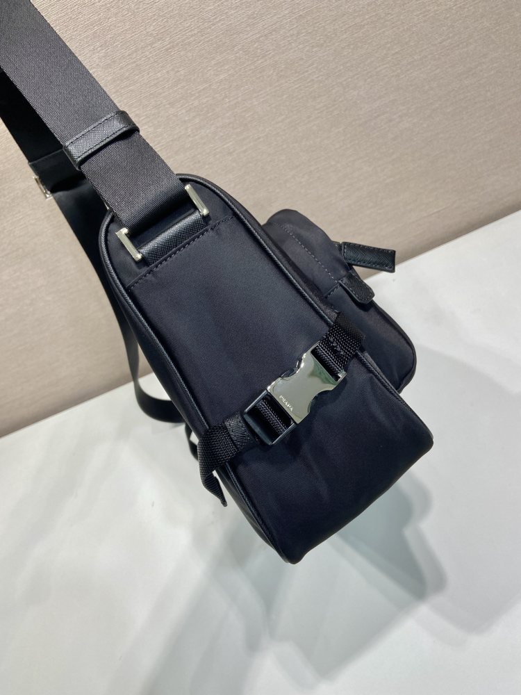 The Prada Re-Nylon messenger bag is also a very popular unisex crossbody bag from Prada in recent years.