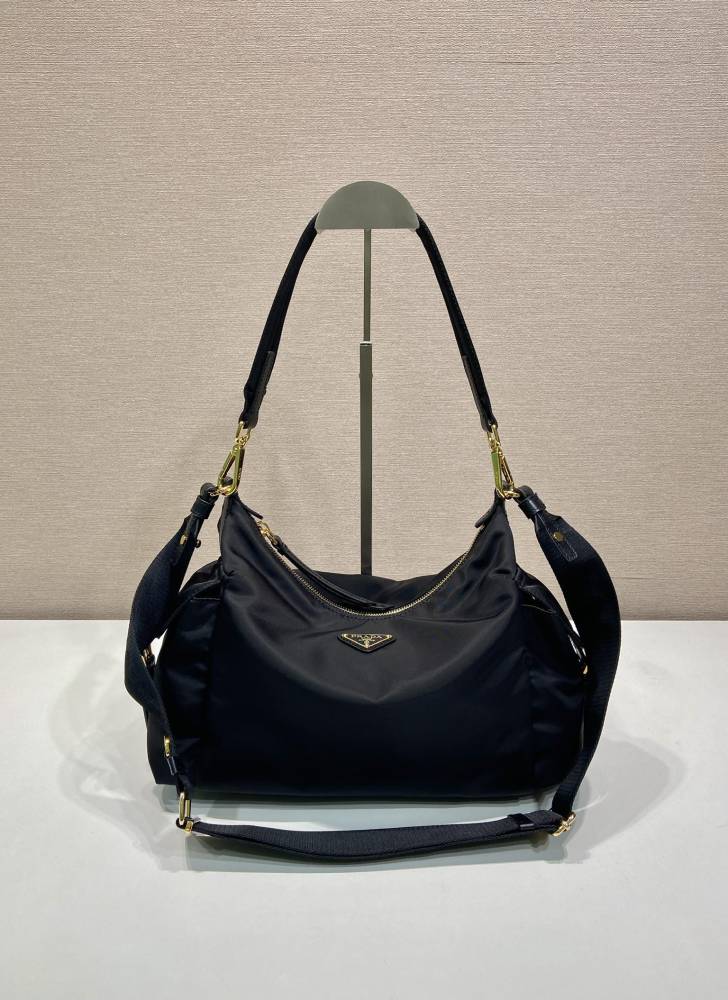 The Prada Re-Nylon Hobo shoulder bag (large/commuter style) is a very popular and practical large bag in recent years.