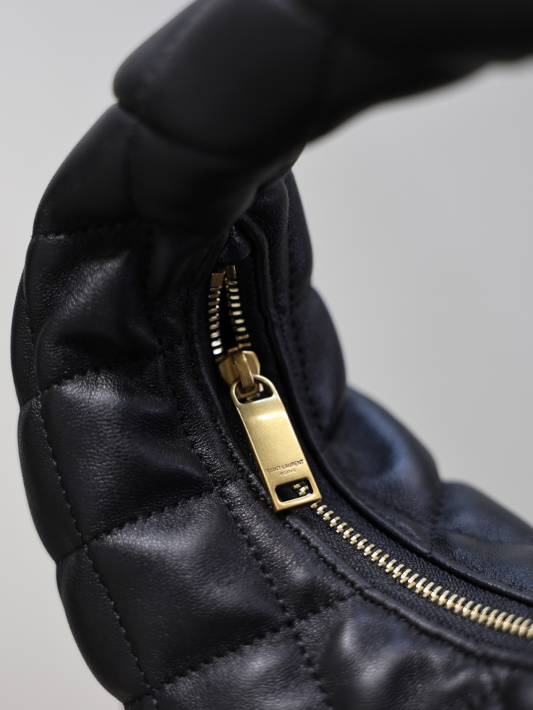 The YSL Saint Laurent small quilted shoulder bag (also known as the Jumbo/Le Ciquani series) is a very popular YSL style in recent years.