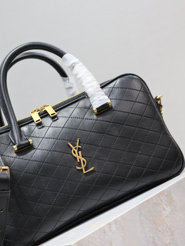 The YSL Saint Laurent quilted Boston handbag is a popular style from the brand in recent years, combining retro and modern elements.
