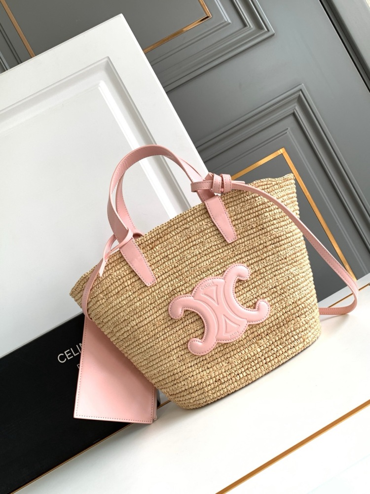 The straw tote bag from CELINE's Triomphe collection is a very popular resort-style item from the brand in recent years.