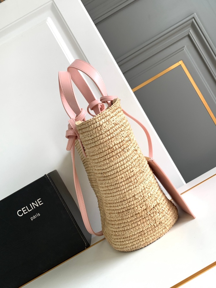 The straw tote bag from CELINE's Triomphe collection is a very popular resort-style item from the brand in recent years.
