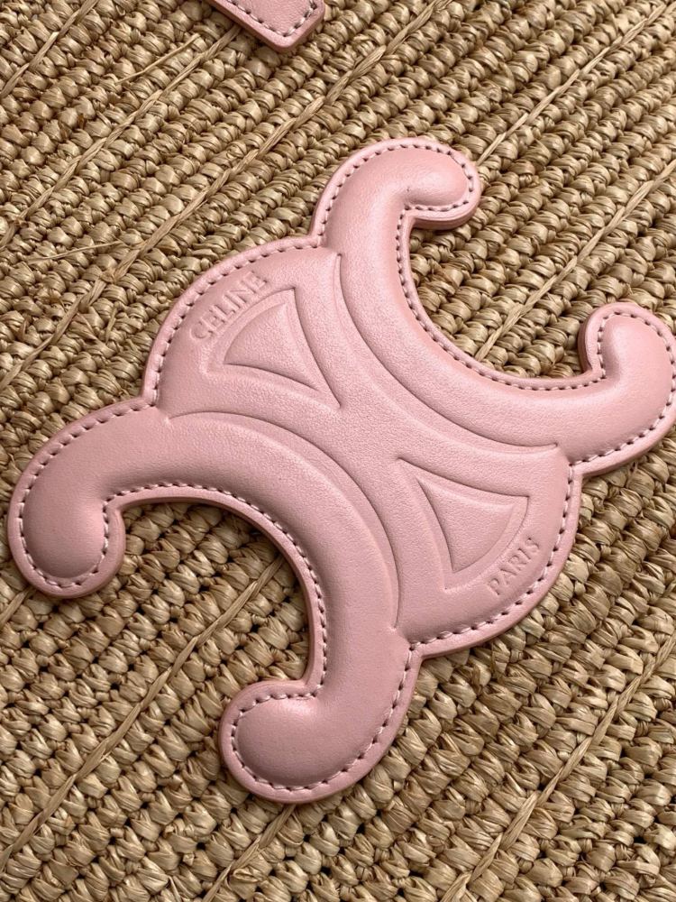 The straw tote bag from CELINE's Triomphe collection is a very popular resort-style item from the brand in recent years.