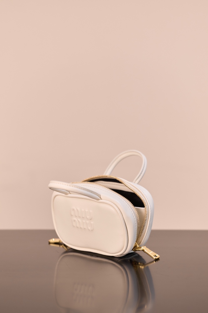 The Miu Miu Arcadie series mini leather handbag (also known as the "Extra-Small / Mini Bowling Bag") has been one of the brand's most popular styles in recent years.