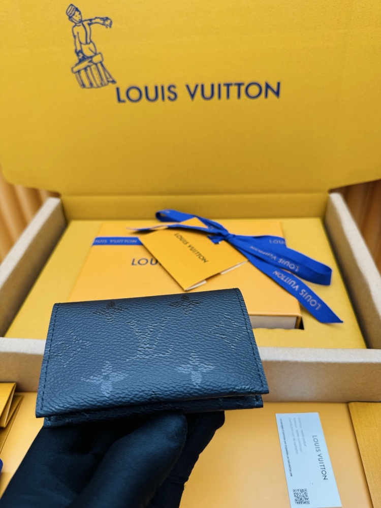 Louis Vuitton Monogram Eclipse Series Card Holder (Pocket Organizer)