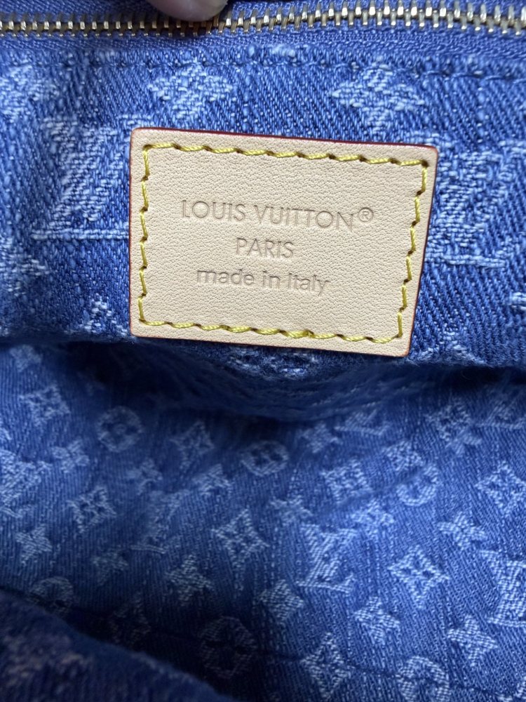 The Louis Vuitton Carryall Denim handbag is a highly sought-after, retro-style shoulder bag that has enjoyed immense popularity in recent years.