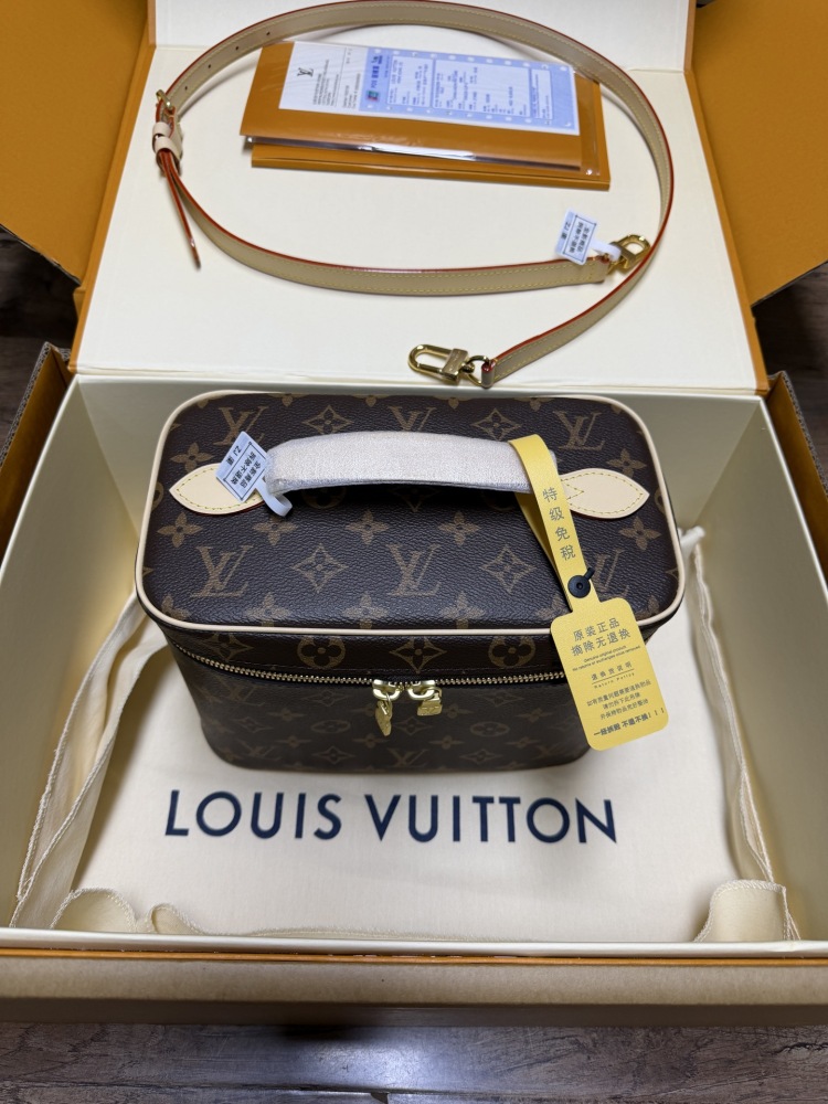 Louis Vuitton Nice BB Small Vanity Case / Handbag, crafted in the brand's classic Monogram canvas.
