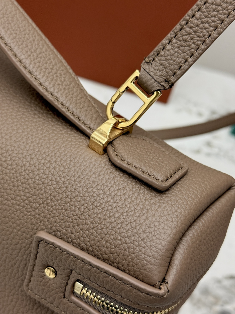 Loro Piana Extra Pocket L19 handbag, crafted in elephant grey grained leather with gold-tone hardware.
