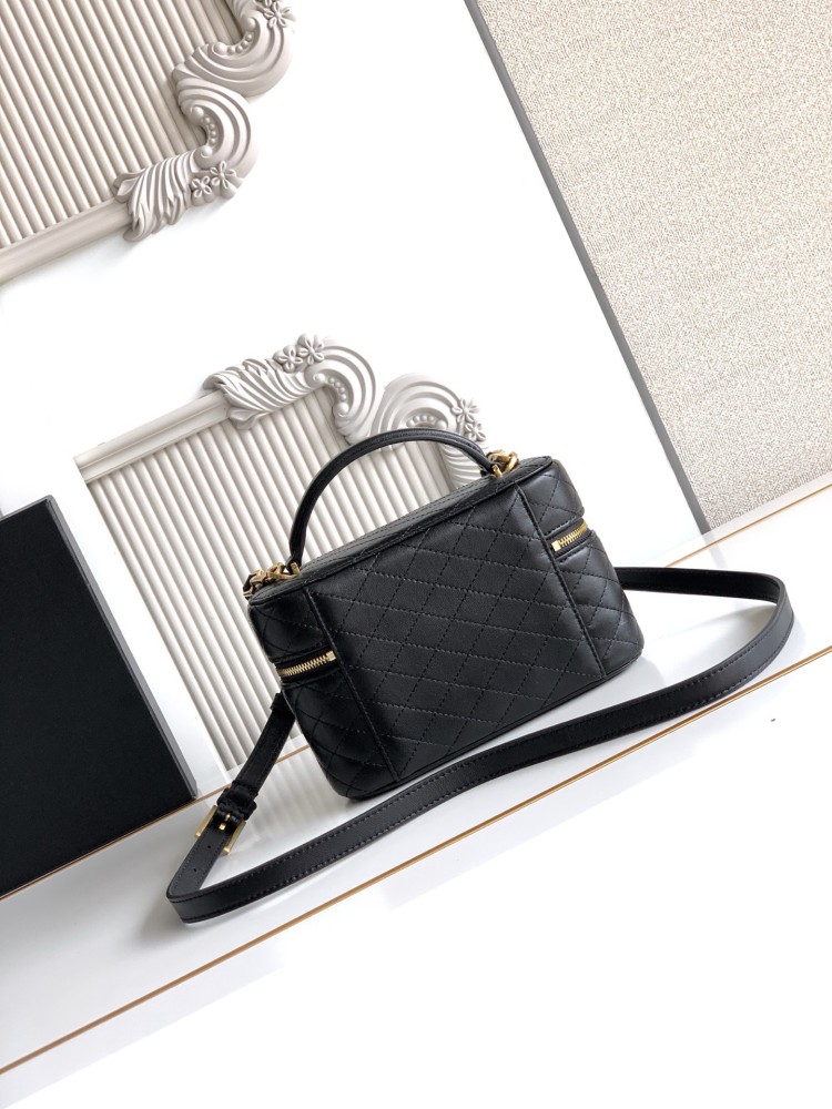 This is a quilted vanity-style handbag from Yves Saint Laurent (YSL), crafted in smooth black leather with a gold-tone brand logo and detachable strap. It exudes an elegant handheld feel and the convenience of shoulder carrying.