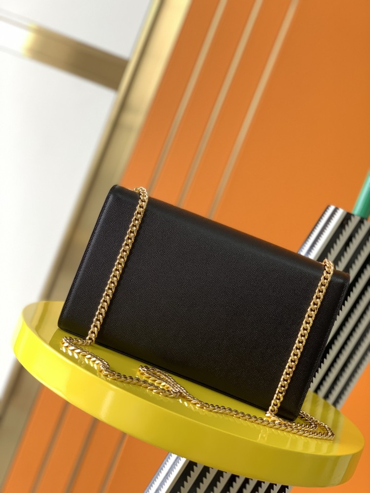 This is the YSL Kate tassel chain bag, made of black caviar leather with gold-tone logo and tassel, suitable for shoulder or crossbody wear.