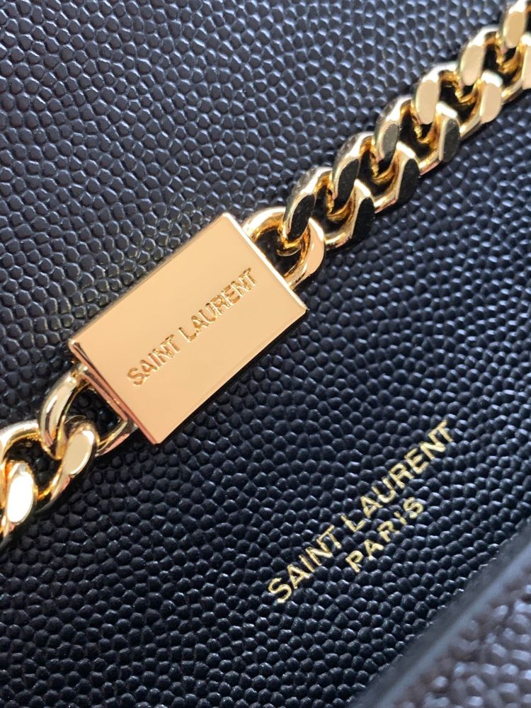 This is the YSL Kate tassel chain bag, made of black caviar leather with gold-tone logo and tassel, suitable for shoulder or crossbody wear.