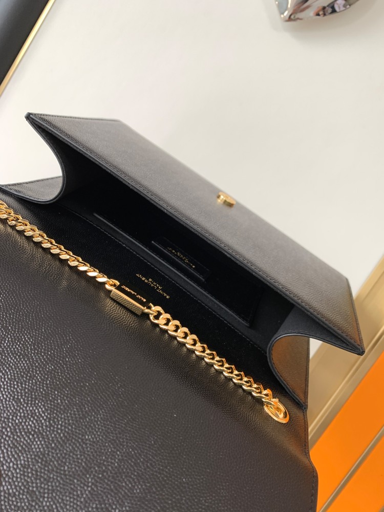 This is the YSL Kate tassel chain bag, made of black caviar leather with gold-tone logo and tassel, suitable for shoulder or crossbody wear.