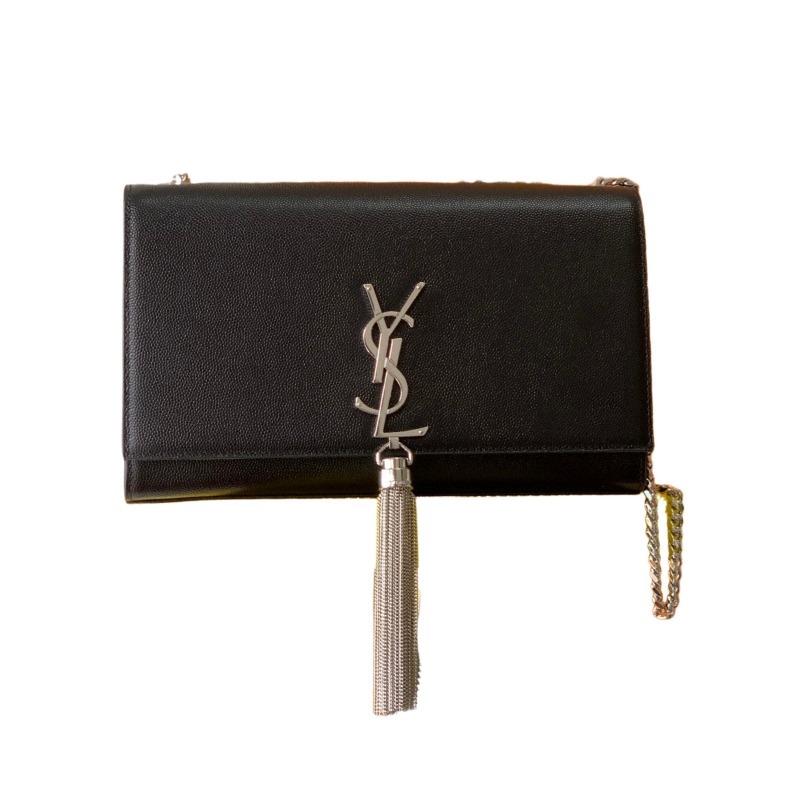 This is the YSL Kate tassel chain bag, made of black caviar leather with silver-tone logo and tassel, suitable for shoulder or crossbody wear.