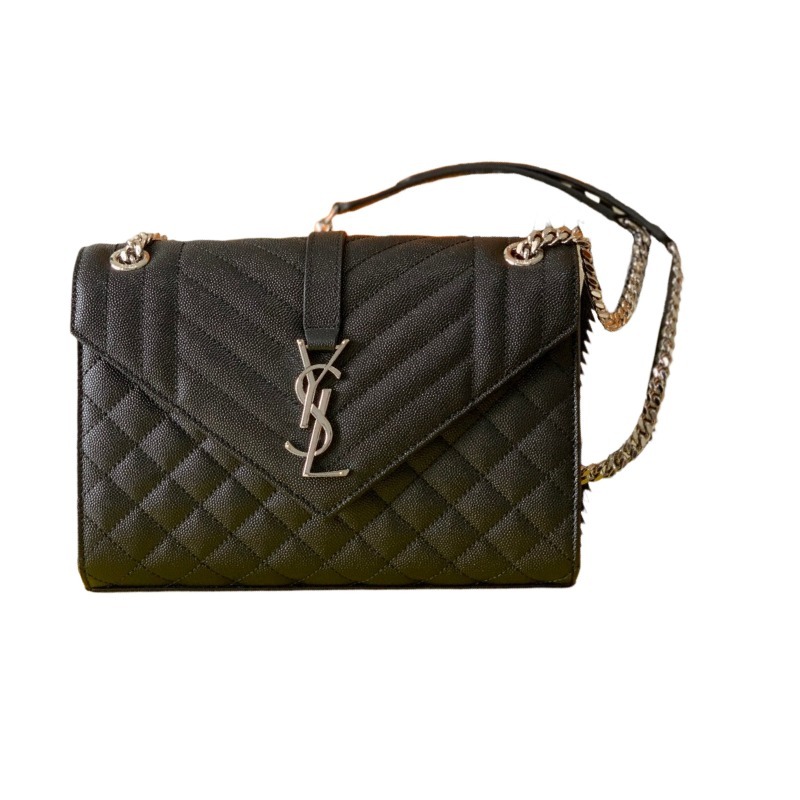 This is the YSL Envelope chain bag, crafted from black grained quilted leather with a silver-tone metal YSL logo, suitable for shoulder or crossbody wear.