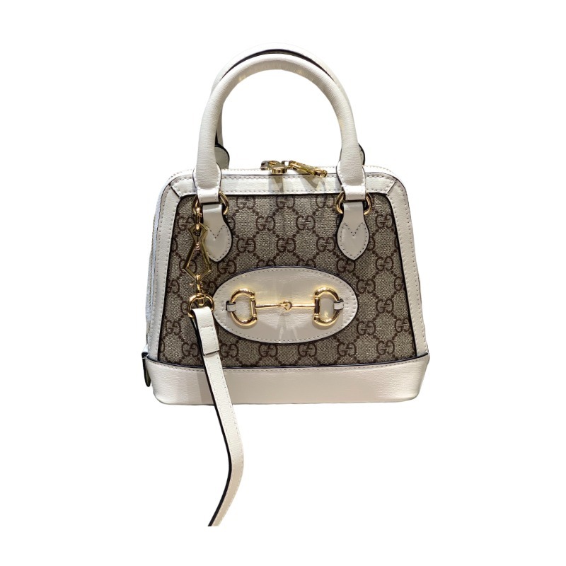 The Gucci Horsebit 1955 mini shell bag is a popular style in the 1955 collection that combines retro and fresh appeal.